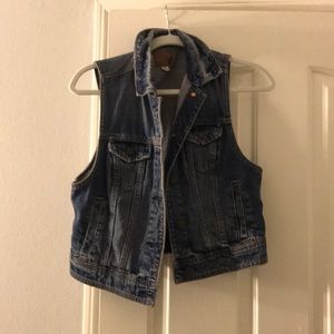 Denim American Eagle vest
